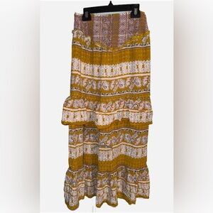 Myra Bag Bohemian Yellow and White
Maxi Skirt size Small